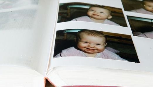 Hvordan man laver en baby fotoalbum. Tag billeder af din baby.